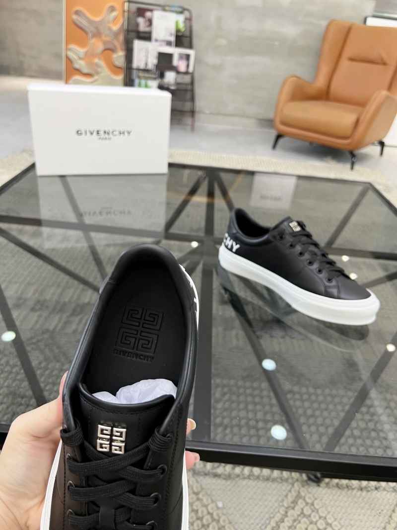 Givenchy Sneakers